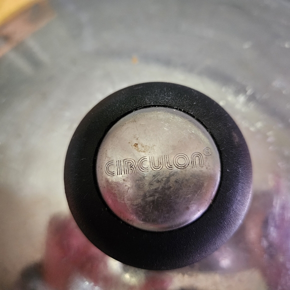 Vintage 14" Wok Style Pan With Lid from Circulon - Picture 4 of 4